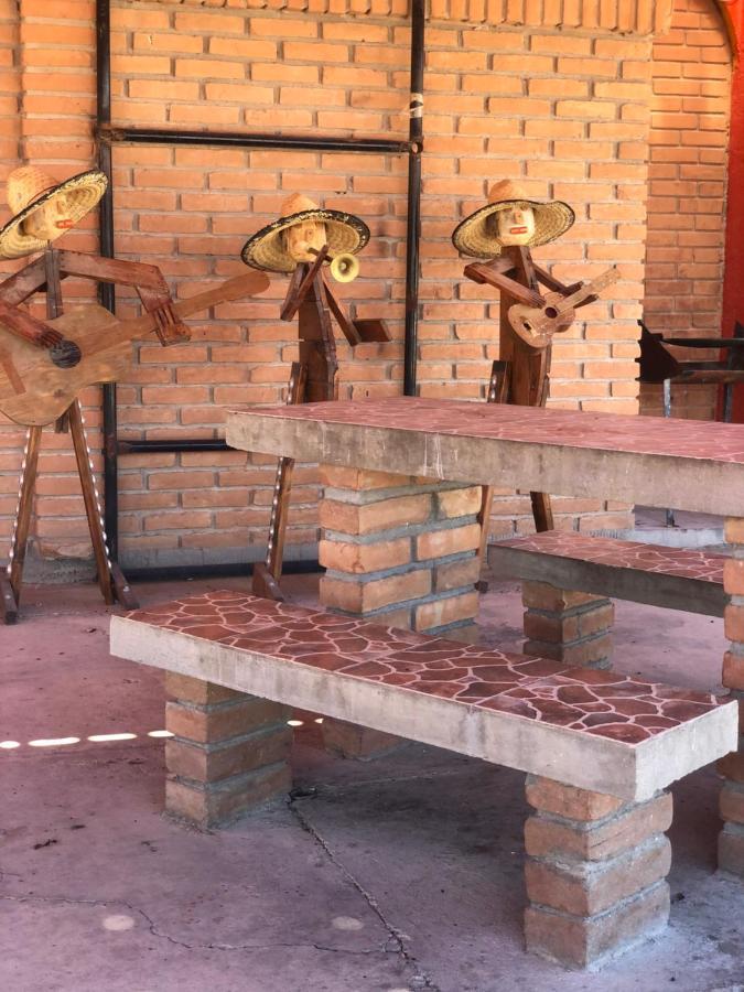 Hotel Y Balneario Ojo Caliente Camargo Εξωτερικό φωτογραφία